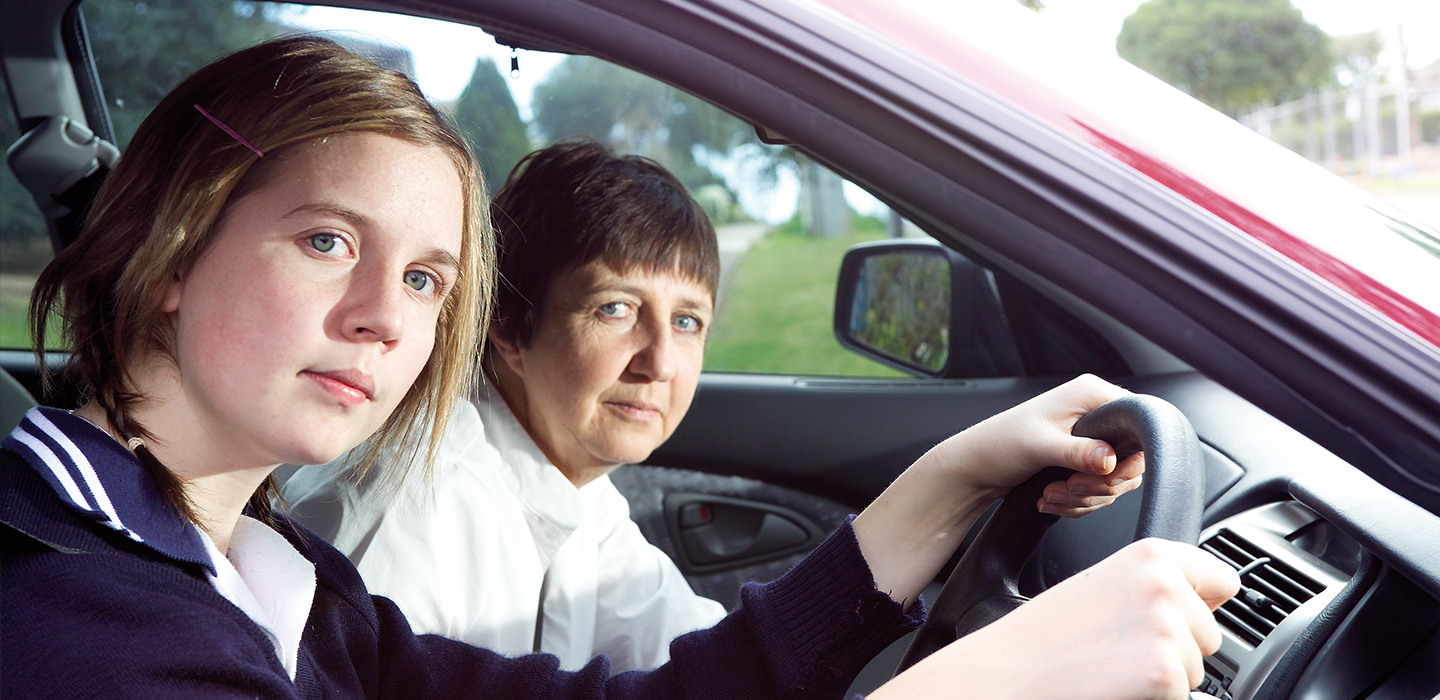 Learner driver and her mum in the car